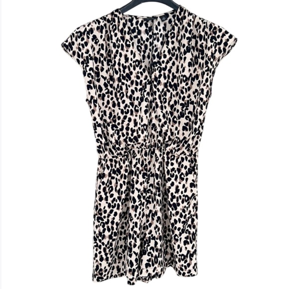 NWOT Halogen Women's Leopard Multi Playsuit Romper Short Sleeves Sz S - Picture 4 of 16